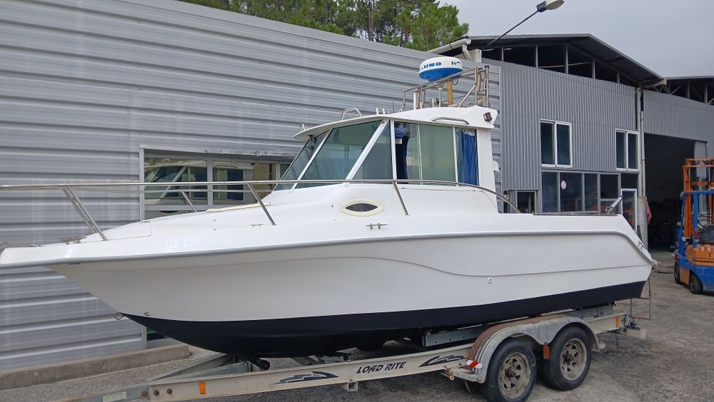 Barco pesca desportiva