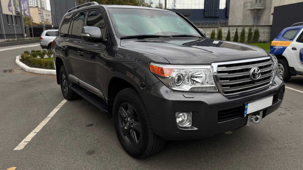 Toyota Land Cruiser 200 Броньована