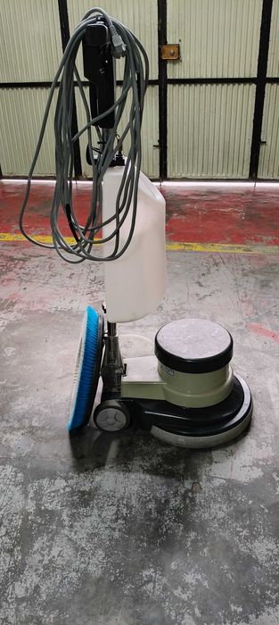 Vendo rotativa como nova