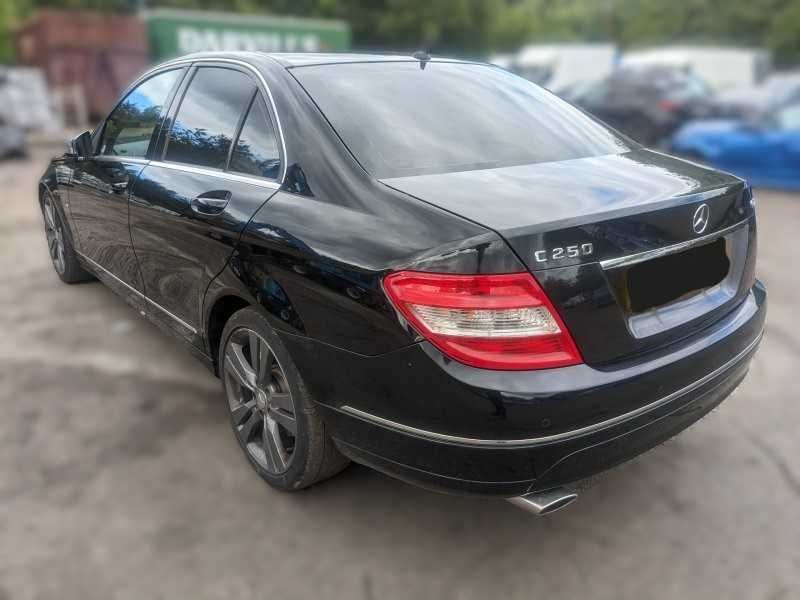Mercedes W204 Classe C250 de 2010 (Para Peças)