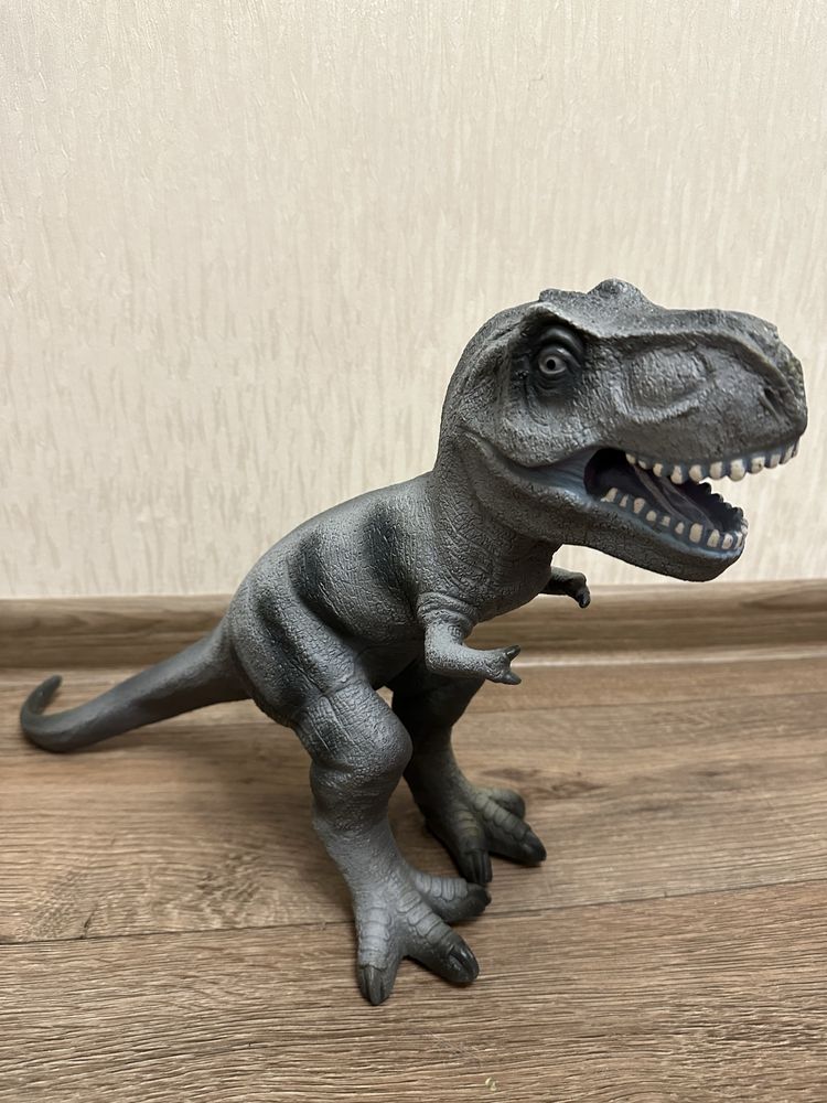 Велика гумова фігурка динозавра тиранозавра T-Rex Maidenhead Toys R Us