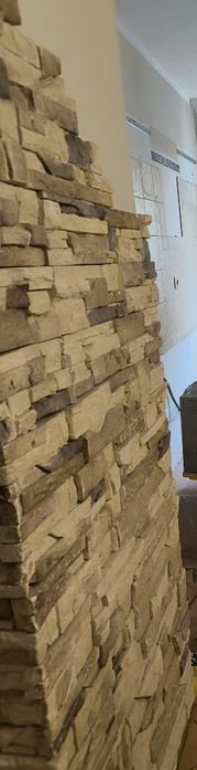 Kamień dekoracyjny, gipsowy w dobrym stanie