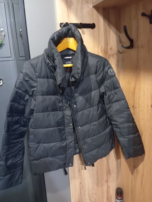 Куртка женская .