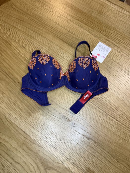Biustonosz nowy 70D 32D brytyjskiej firmy Cleo Panache