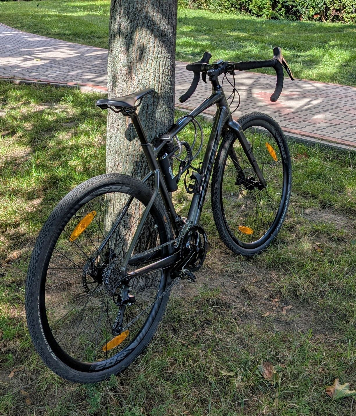 Rower gravel Giant Revolt 2 ML (2021)