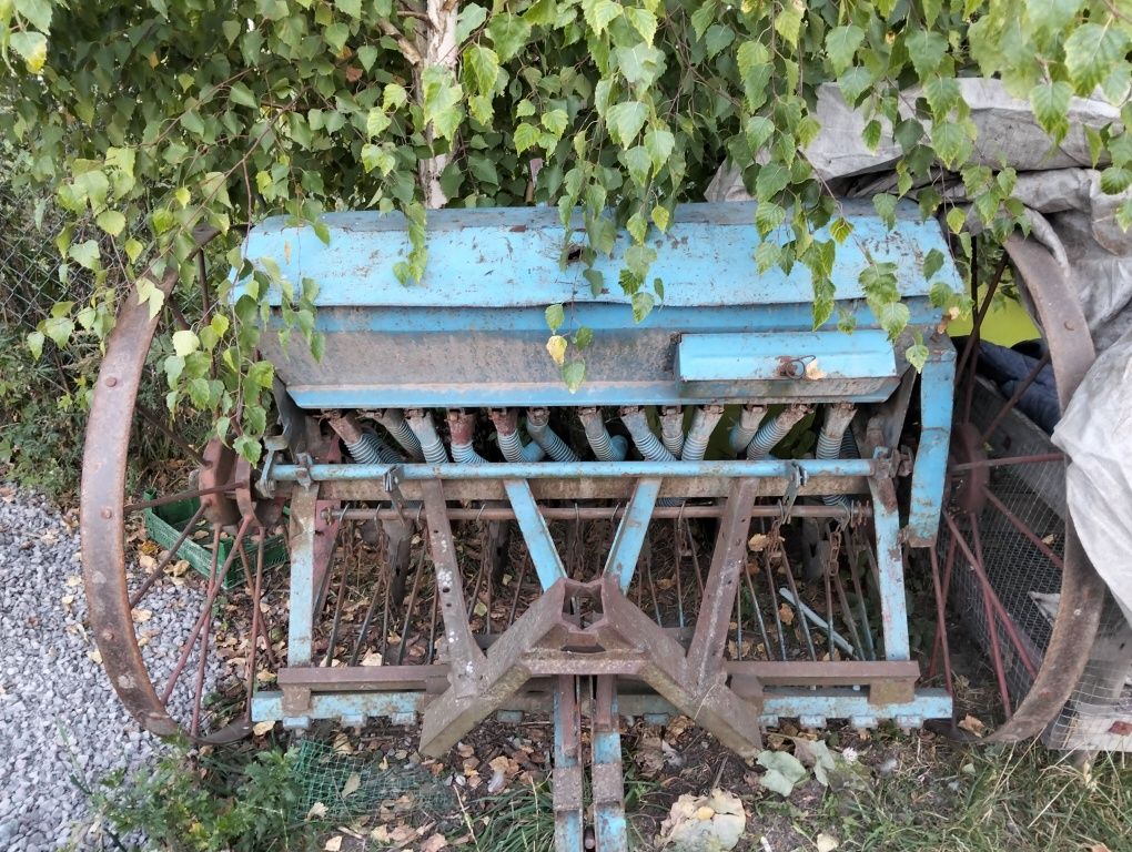Продам   сівалку .