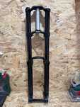 RockShox Boxxer team, 200mm travel (27,5)