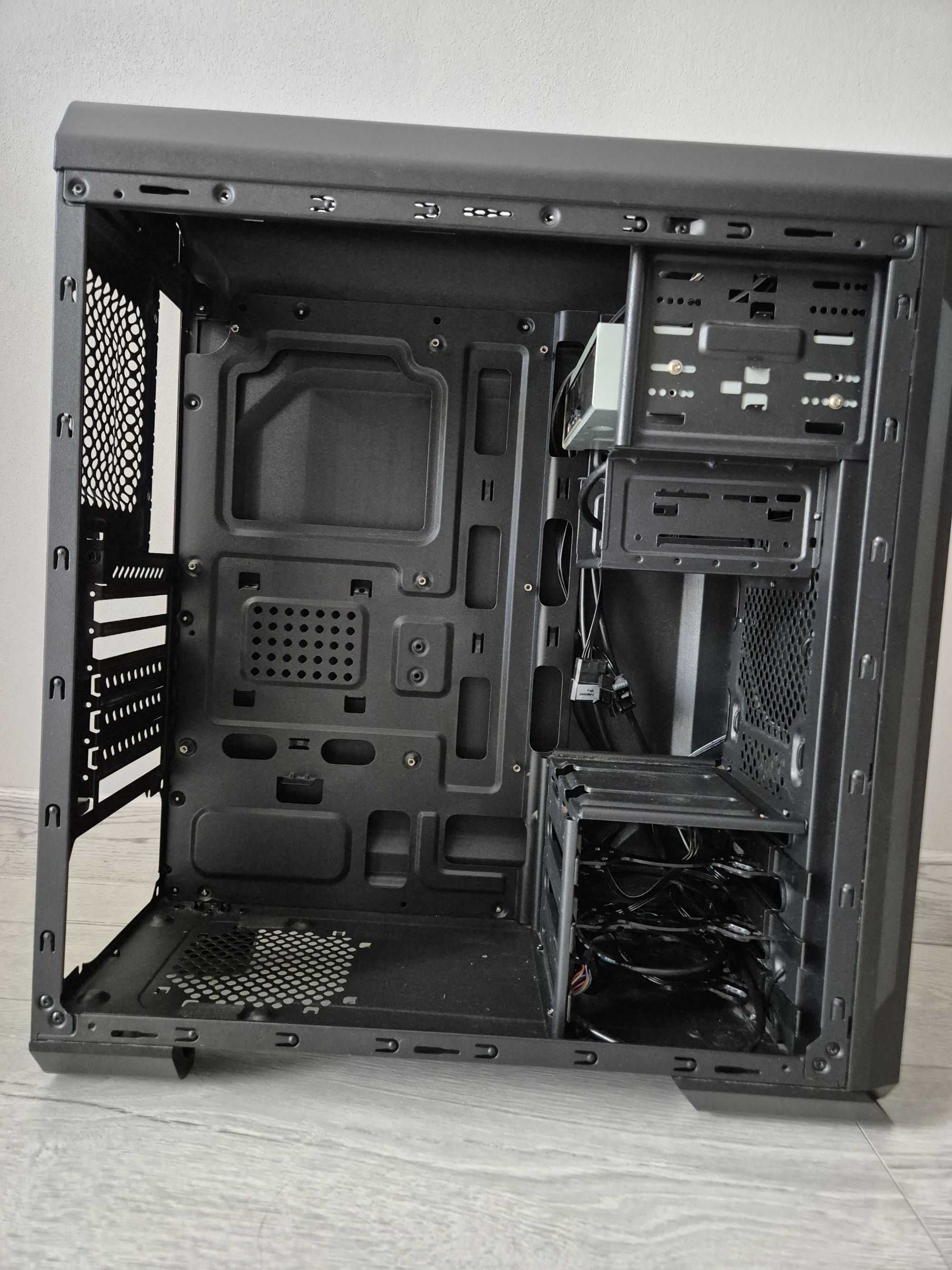 ATX корпус AeroCool AERO-500 з двома реобасами і без 1 кришки.