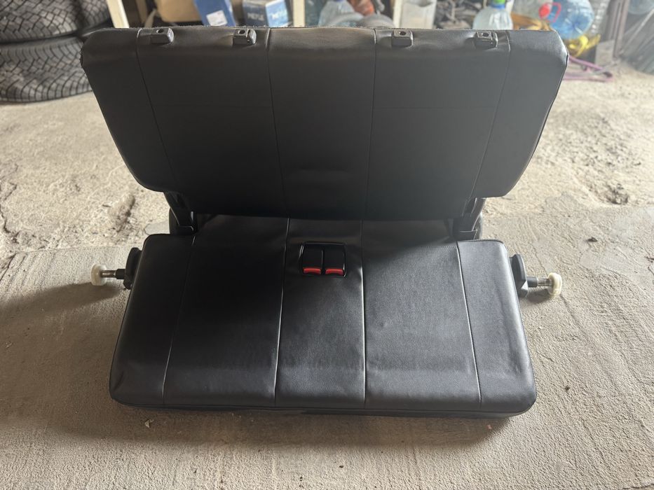 Третий ряд сидень Pajero Wagon 4