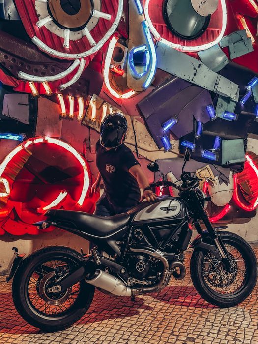 Ducati scrambler 800