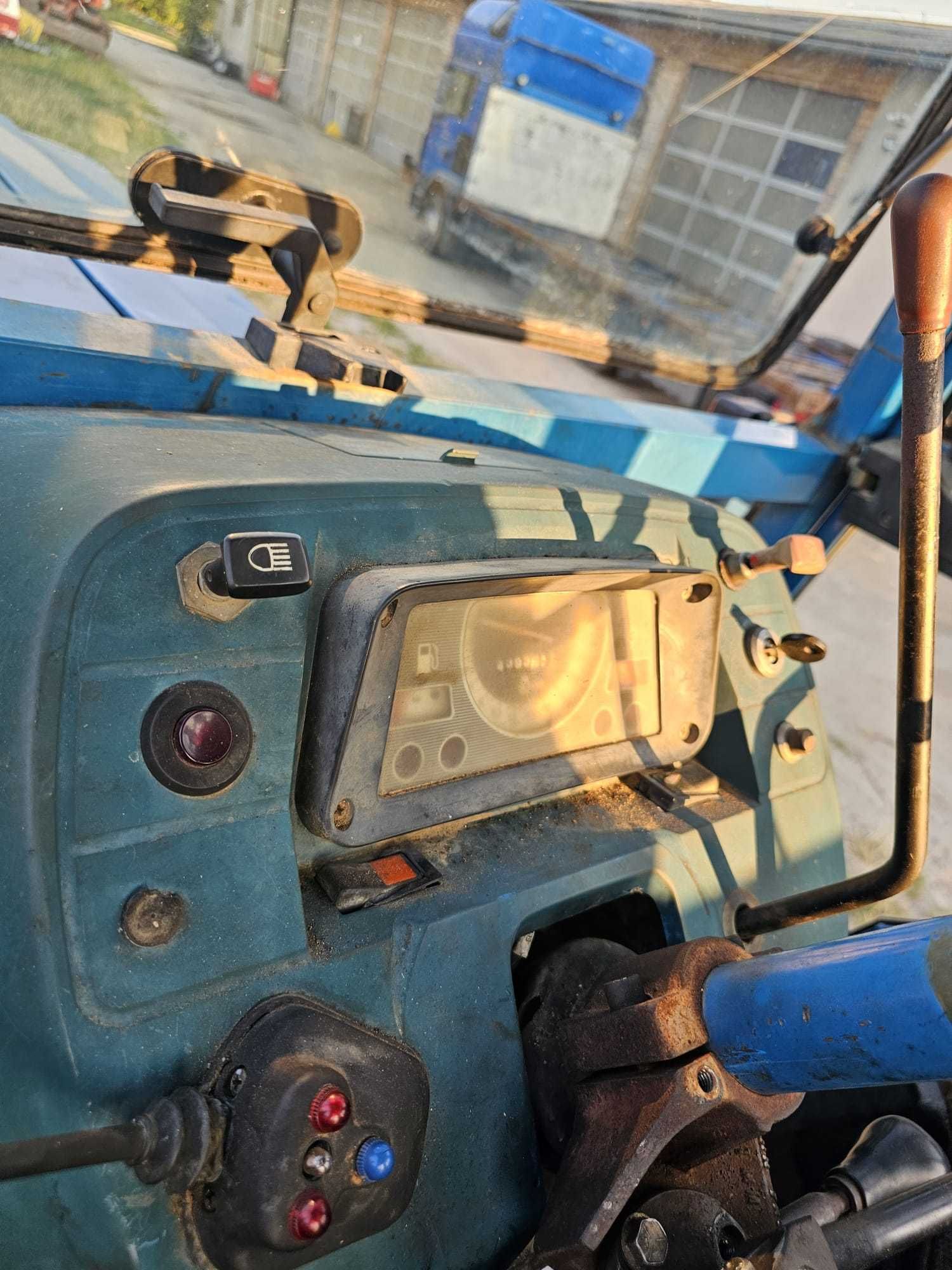 Ciągnik rolniczy Ford 6610