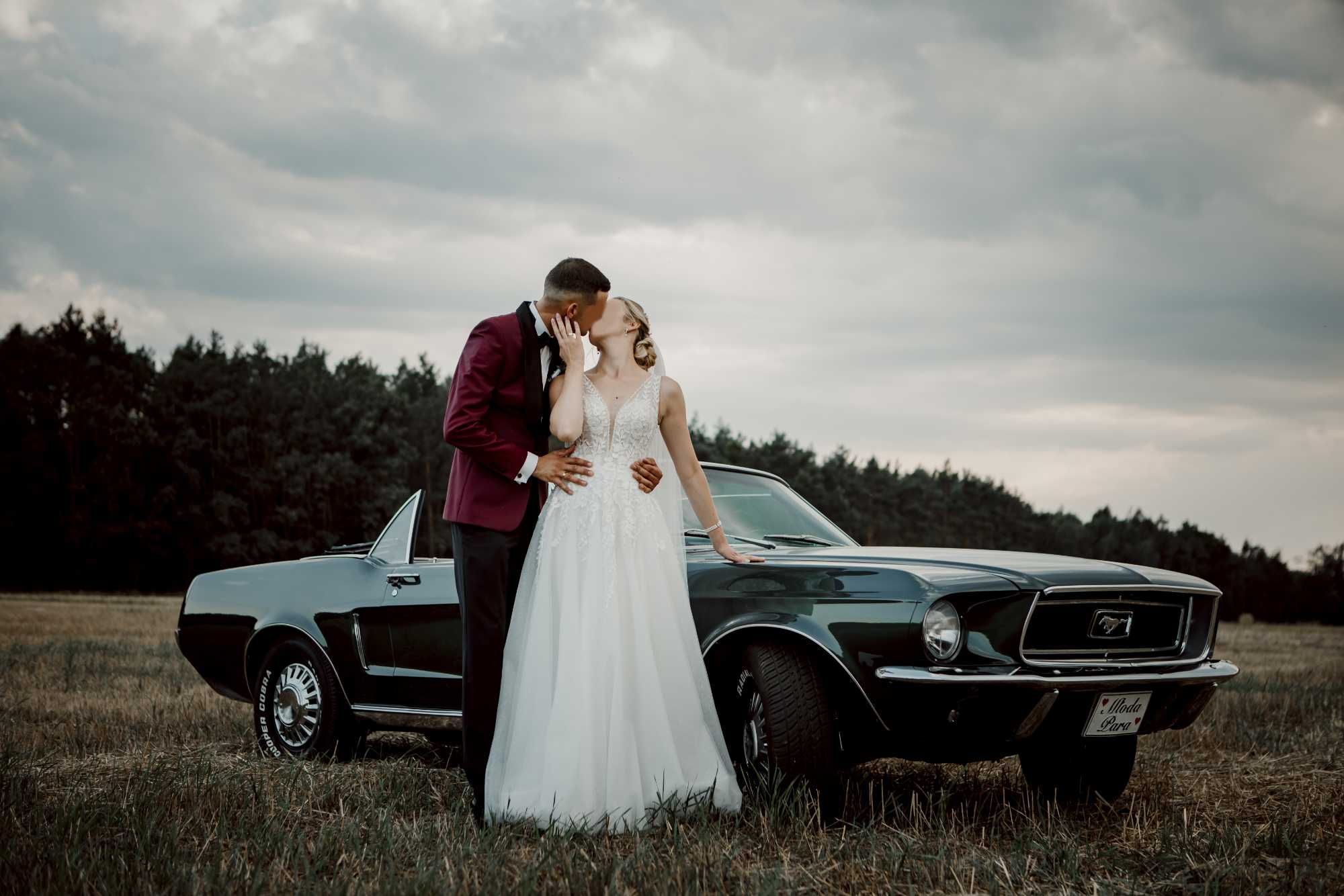 Auto do ślubu Mustang wynajem, samochód na wesele Wrocław łódź Kalisz