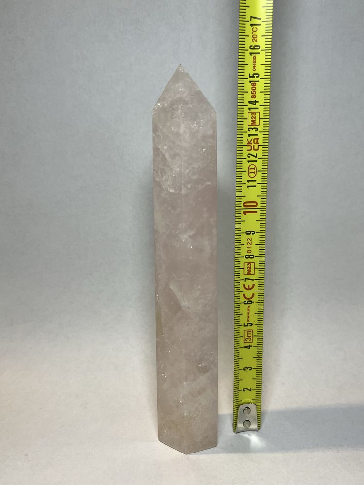 Obelisk z kwarcu