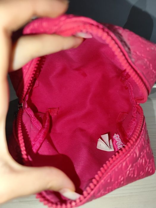 Barbie różowa pojemna śliczna kosmetyczka damska