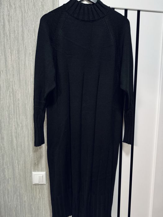 Вязаное платье зимнее осенее Р с - м - л 2 шт