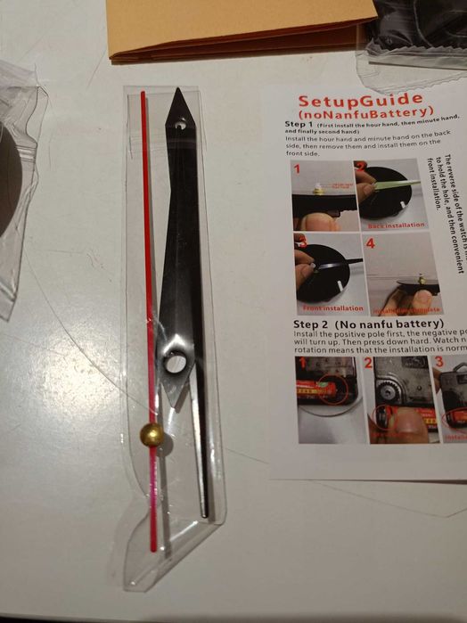 Zegar scienny naklejany kolor złoty