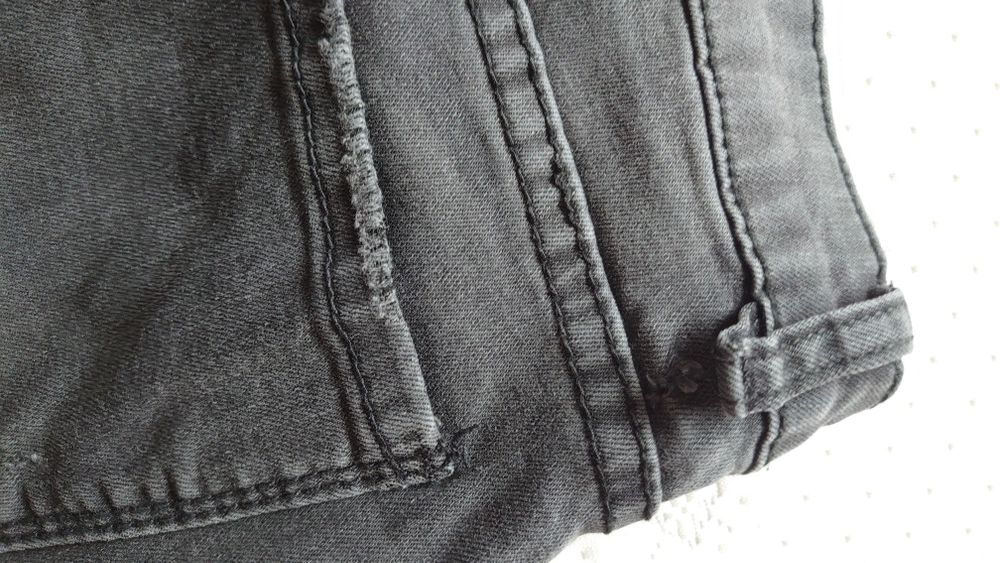 Spodnie jeansowe czarne przecierane xs