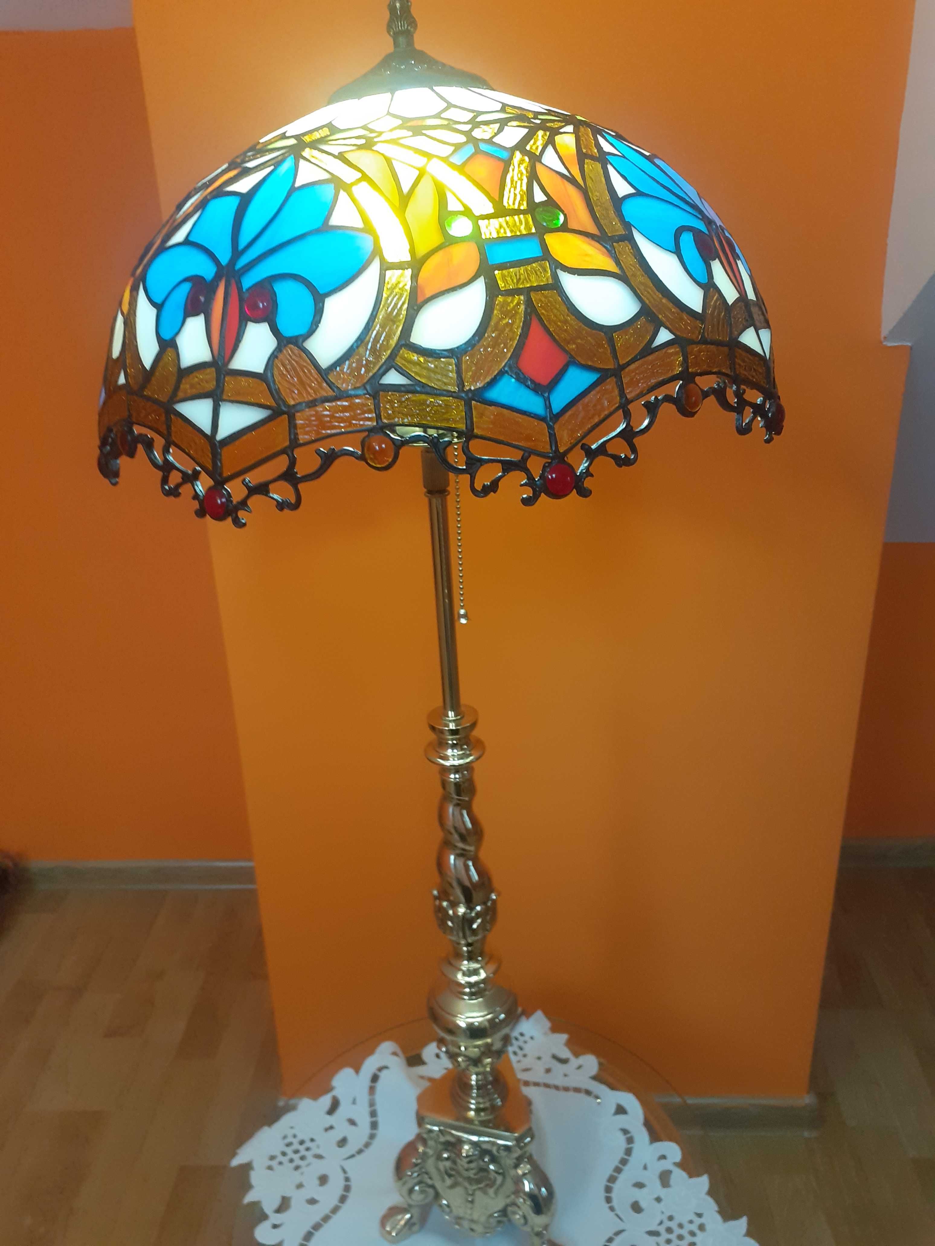 Zabytkowa mosiężna lampa witraż