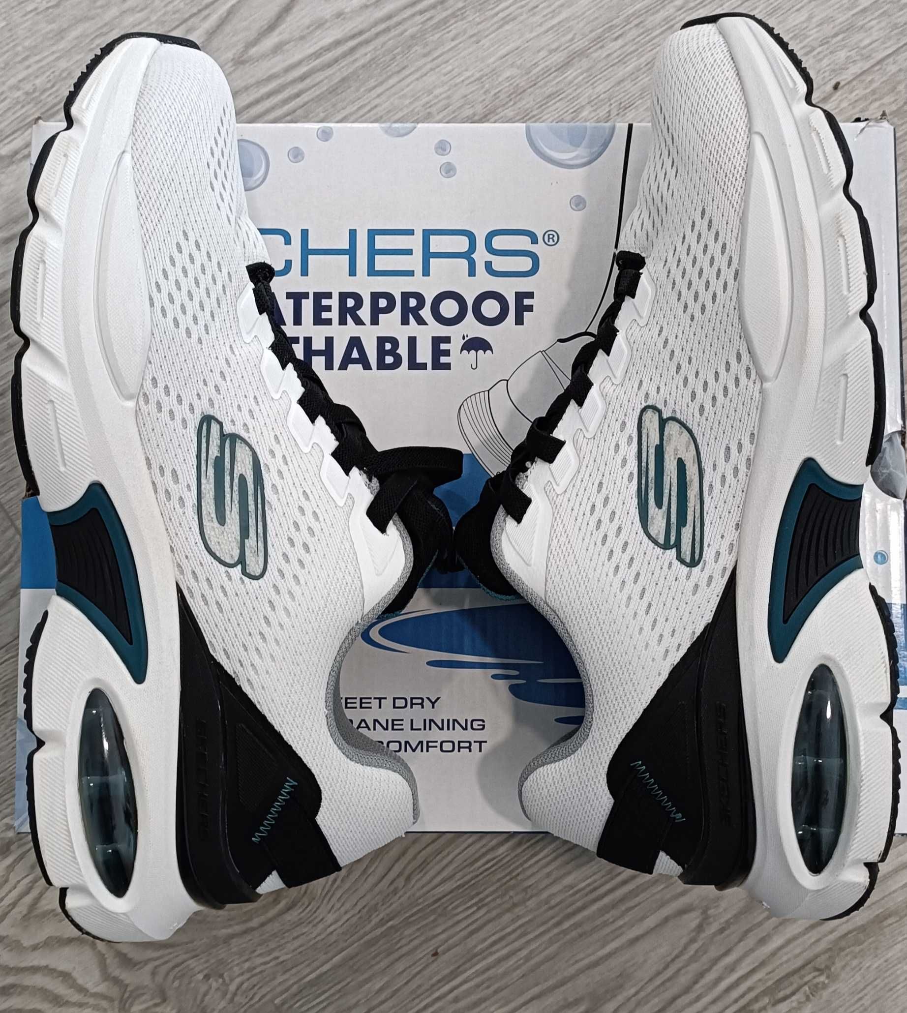 Tênis Skechers brancos 42