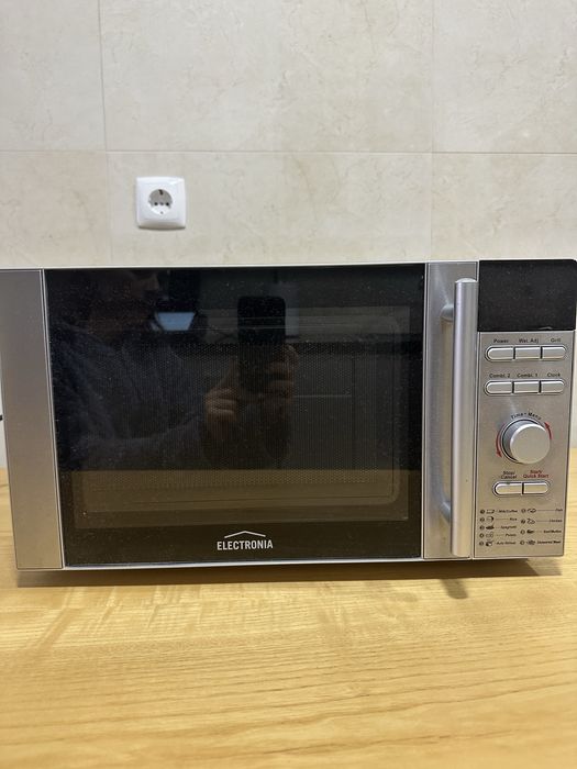 Microonda electronia 700w