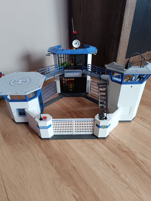 PLAYMOBIL 6919 Komisariat policji z więzieniem