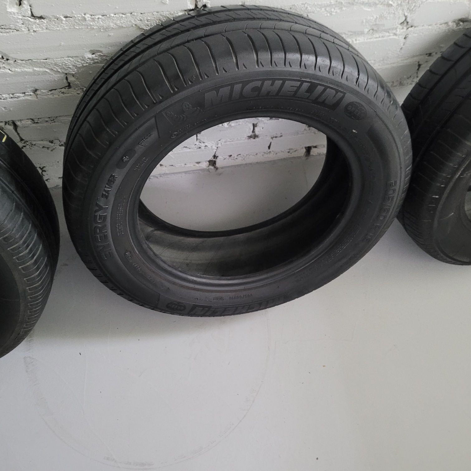 Komplet letnich opon Michelin 205/60 R 16.