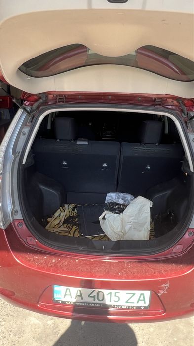 Продам Nissan leaf