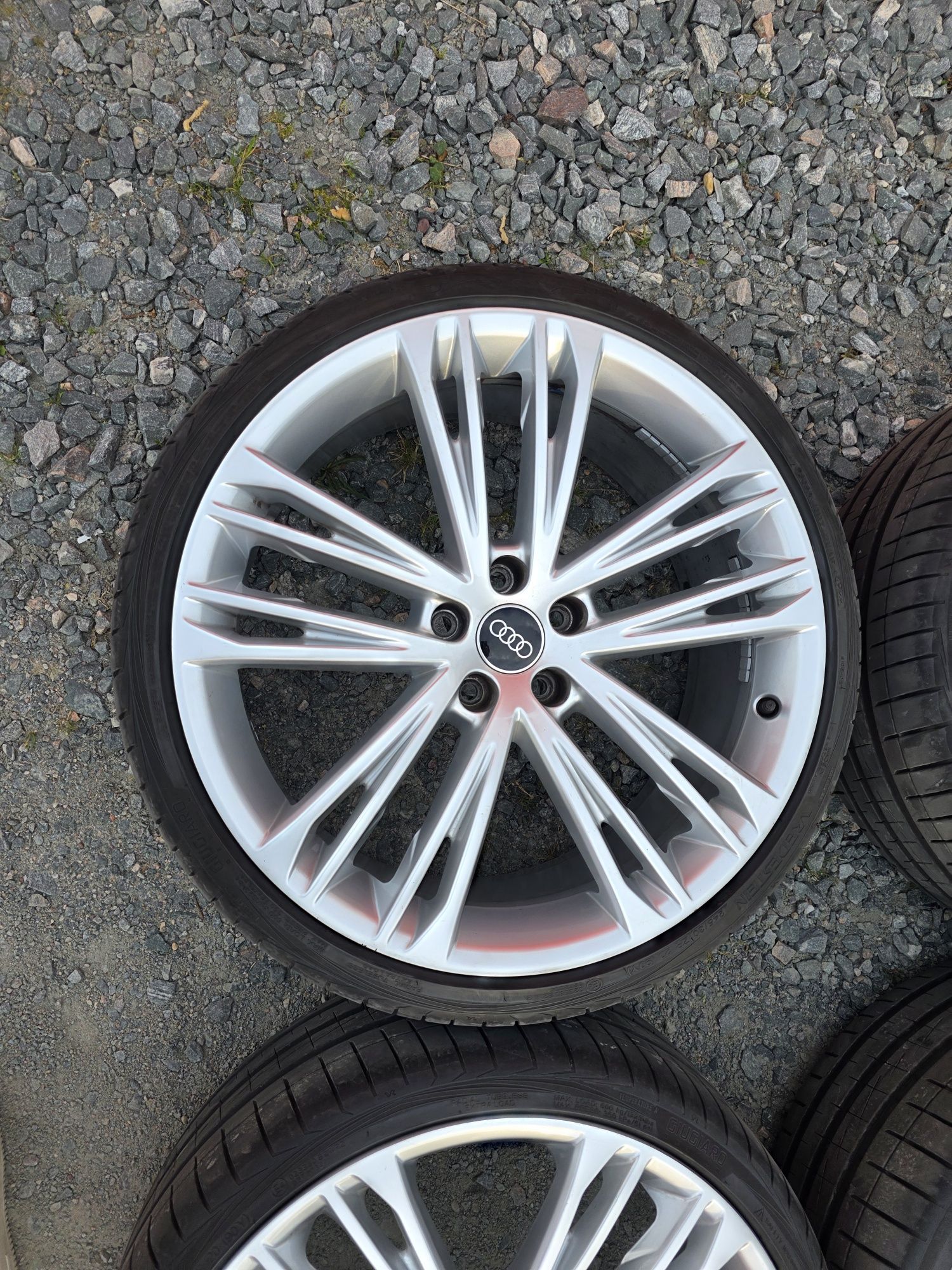 Kola letnie Audi A4 B9 245/30R20 Vredestein S-line