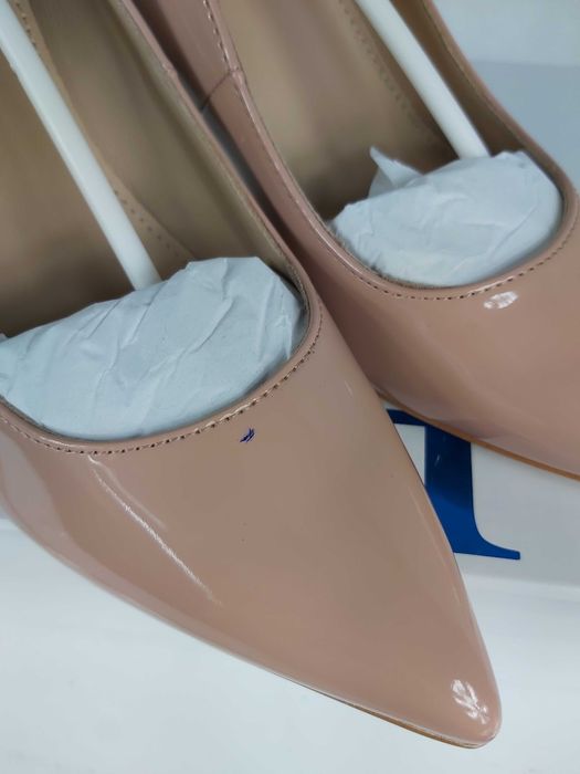 ‼️NOWE czółenka lakierowane GUESS klasyczne nude cieliste 36 a 316 róż