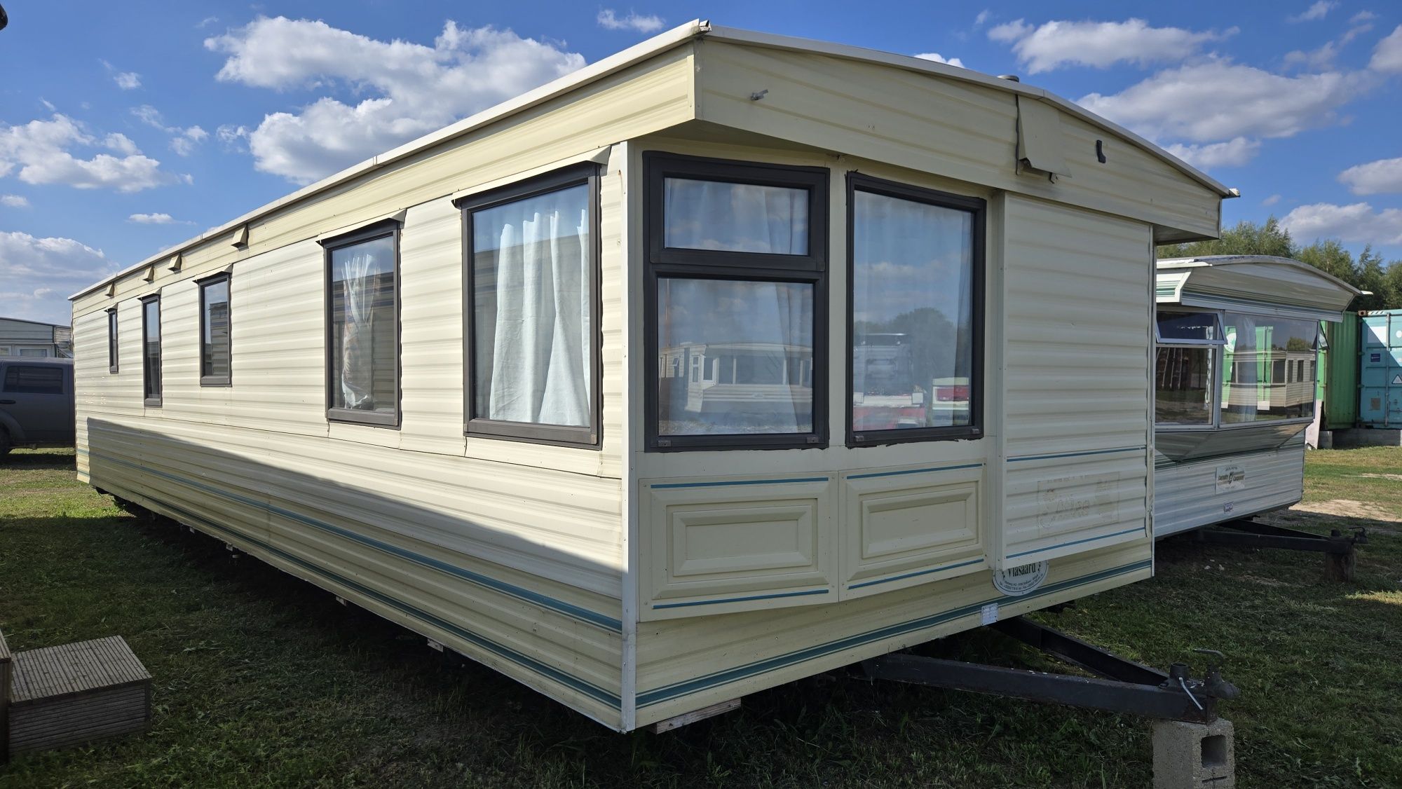 Domek Holenderski 3.7x11.2 2 Sypialnie Prysznic Transport Gratis