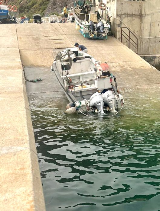 Barco de pesca profissional