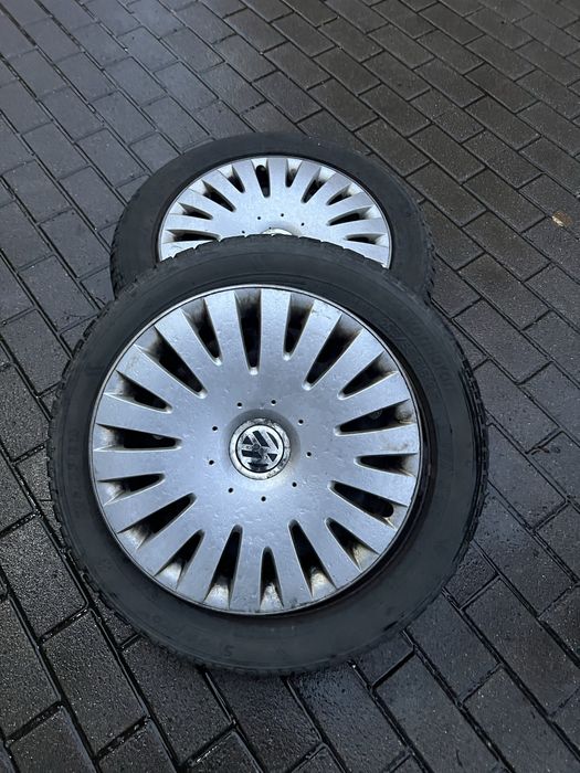 Sprzedam felgi z oponami zimowe z kolpakami 205/55 r16   Komlekt 4 szt