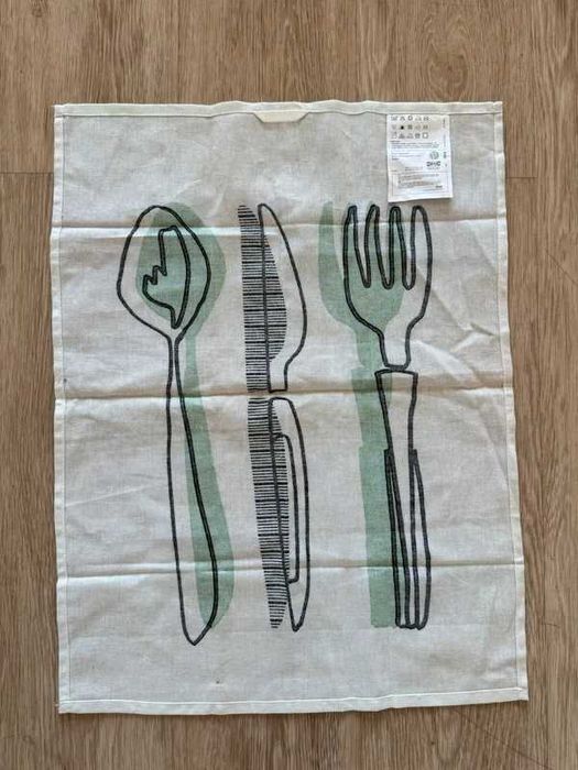 Biały ręcznik kuchenny ze sztućcami, Ikea