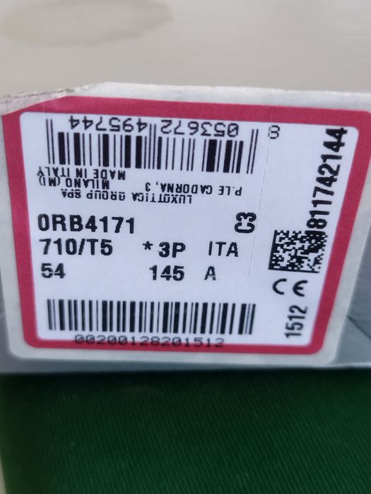 Lindo óculos Ray Ban júnior.  os óculos estão em muito bom estado. A