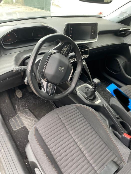 Peugeot 2008 - circula