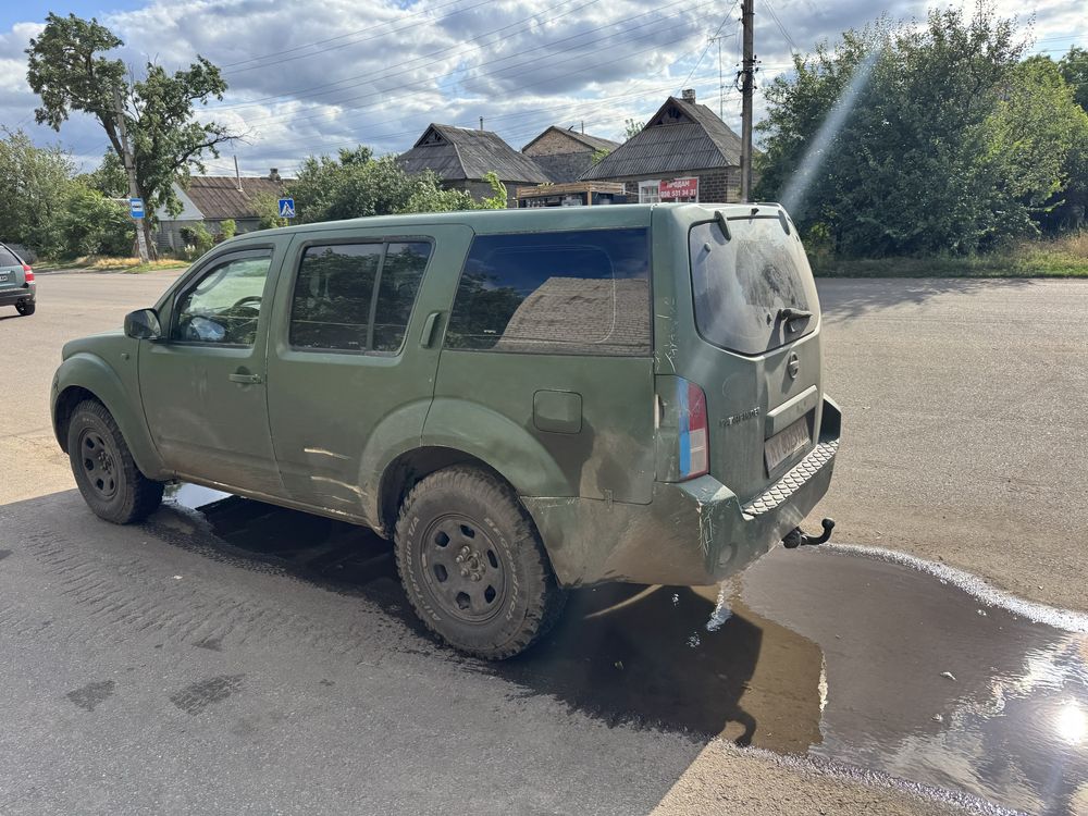 Nissan pathfinder