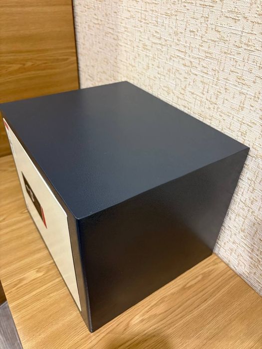 Меблевий Сейф Griffon