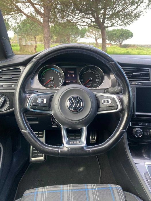 VW Golf 1.4 GTE Plug-in