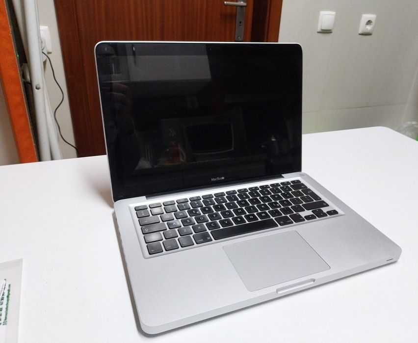 Macbook Late 200864310005825665121