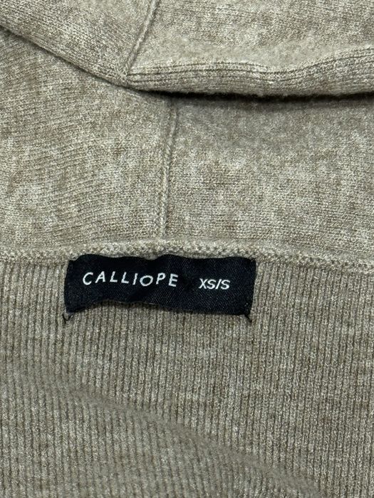 Жіночий кардиган