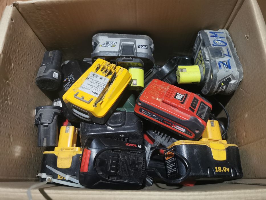 Karton box mix elektroniki 8