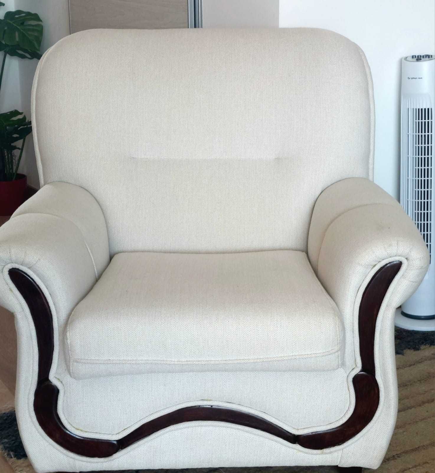 Conjunto sofá + duas poltronas