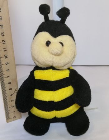 игрушка мягкая фирменный жук пчела оса