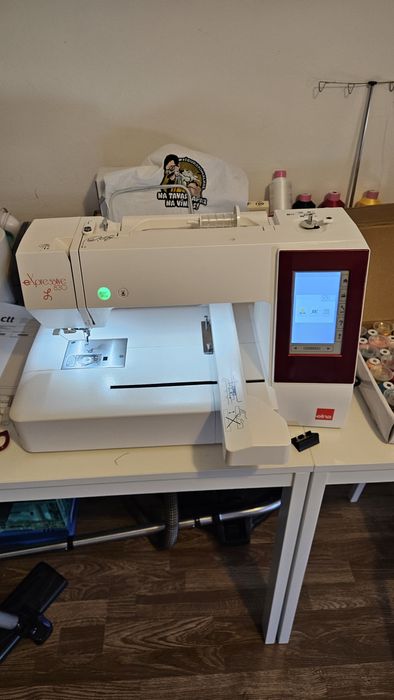 ELNA 830L Expressive - Máquina de bordar