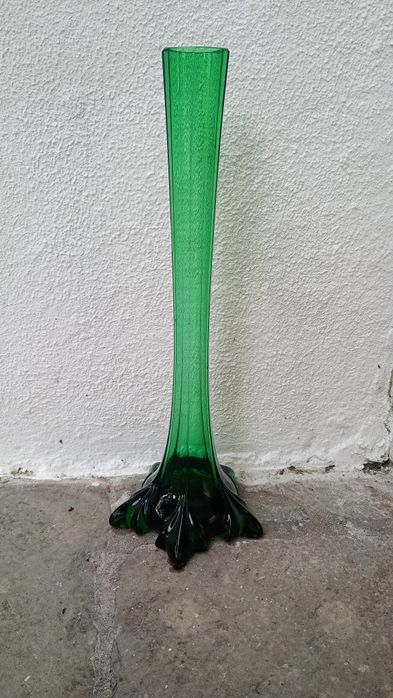 Vaso solitário de vidro