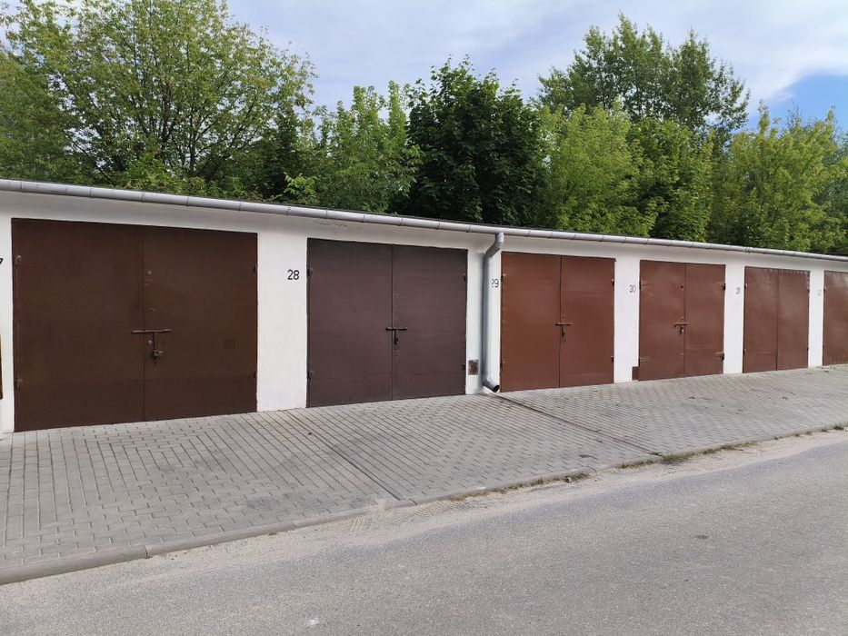 Wynajme garaż  na os Sikorskiego w Miechowie