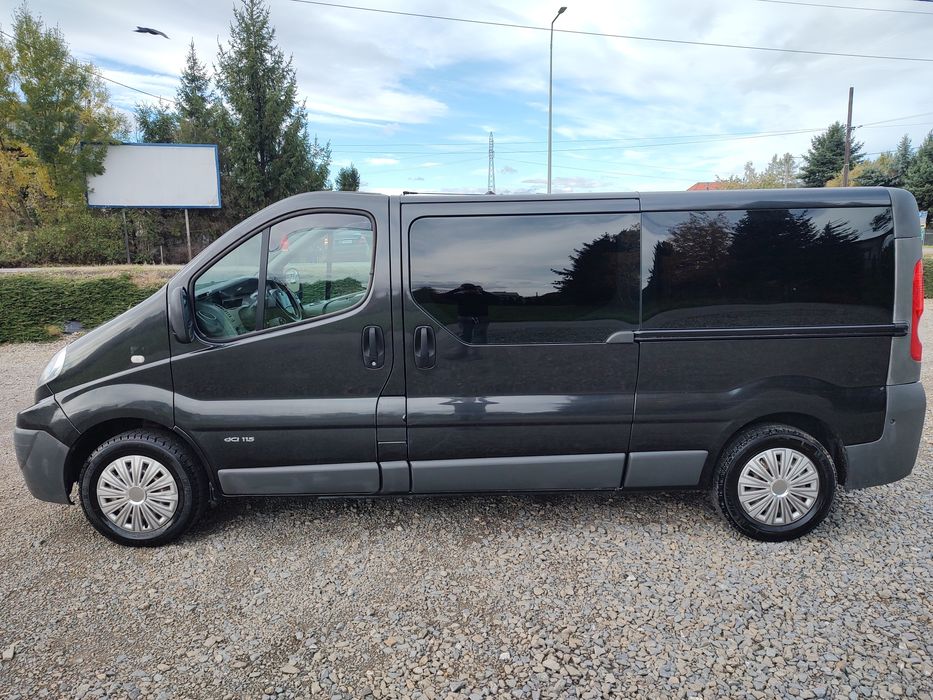 Renault Trafic Long 9-osób 2.0 DCI