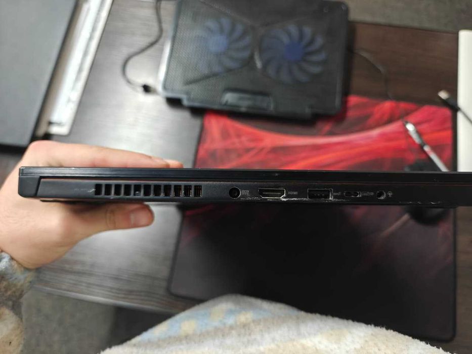 Asus ROG Zephyrus S17, Core i7, RTX 2060, 32Ram/1Tb.