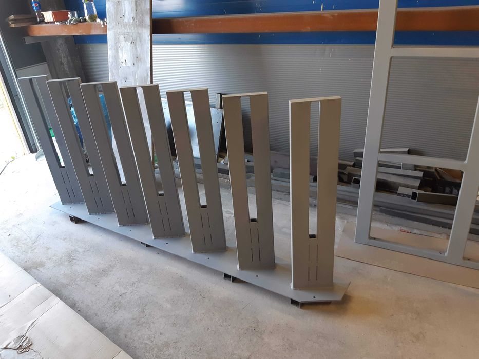 Stelaż schody półkowe, wiszące wspornikowe GWARANCJA