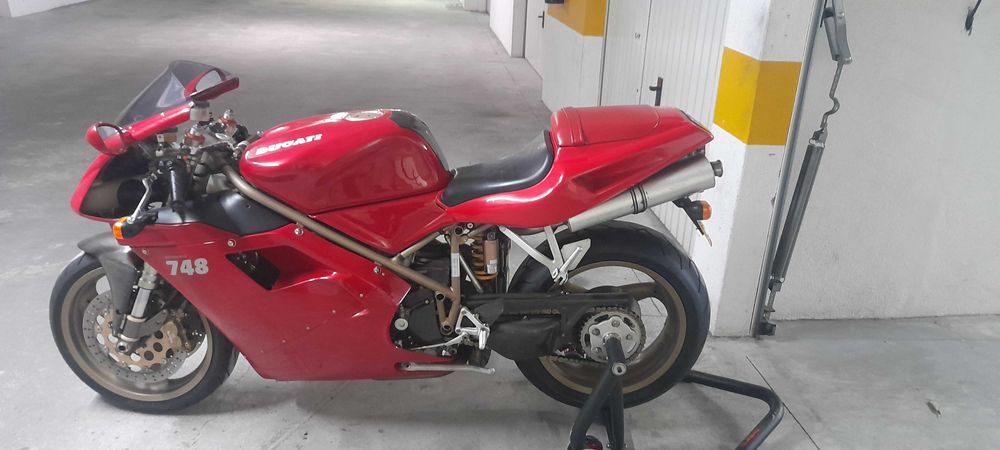 Ducati 748 ano 1998